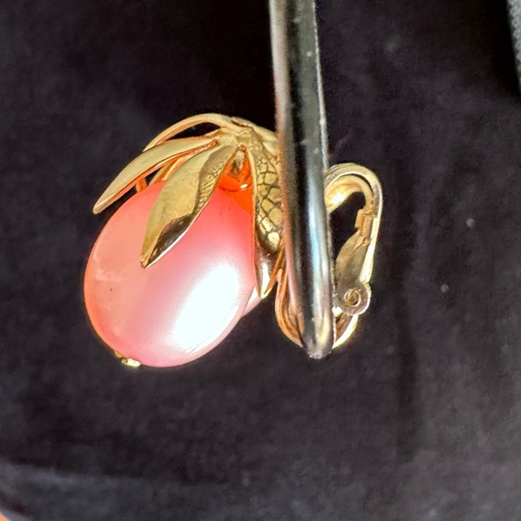 Vintage Napier Gold and Pink Clip-On Earrings Signed - Picture 10 of 11